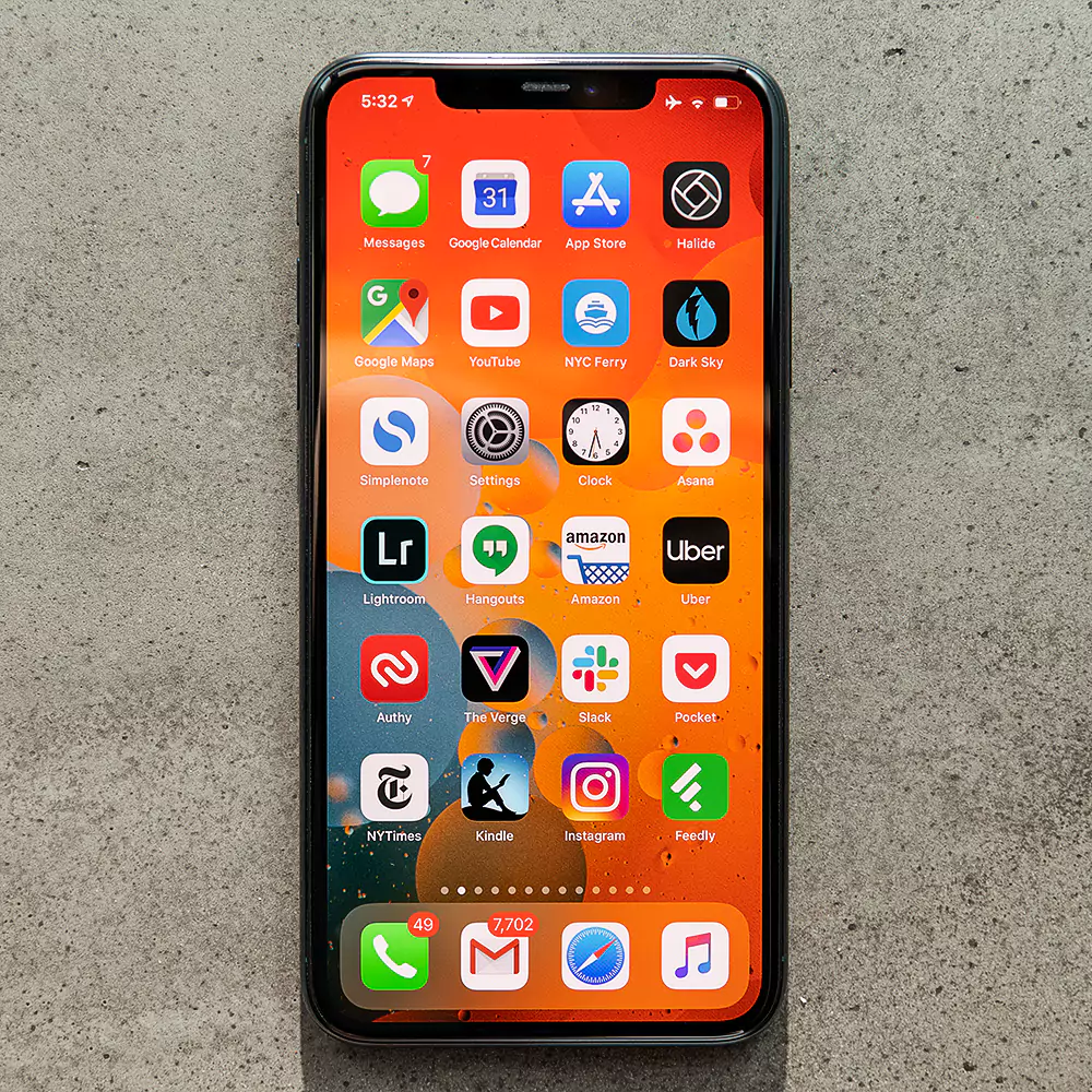 iPhone 11 Pro Max home screen