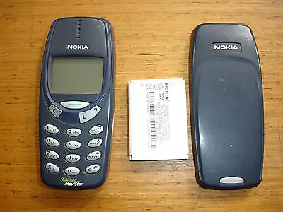 Nokia 3310 blue front and back